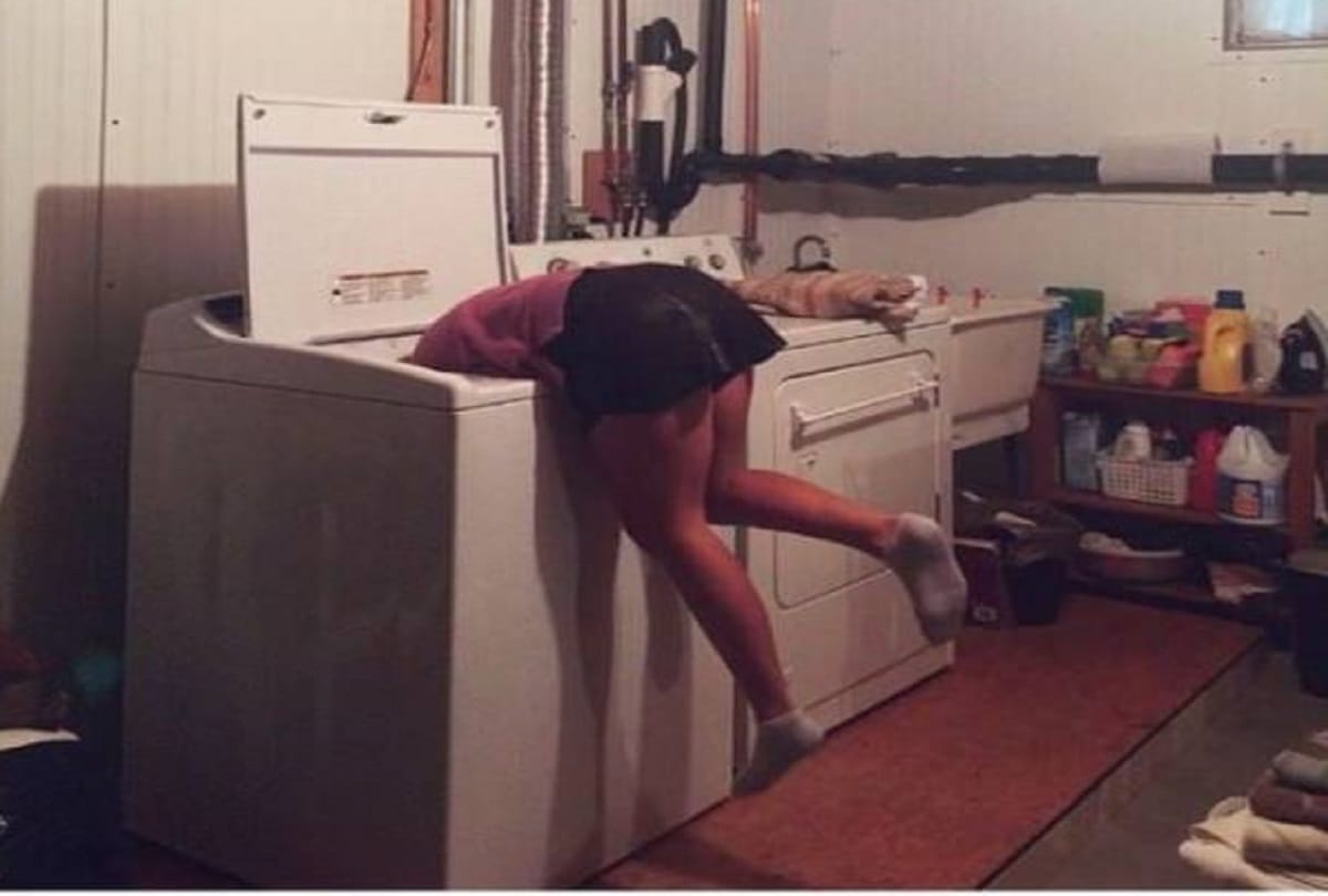 see some funny viral picture on social media