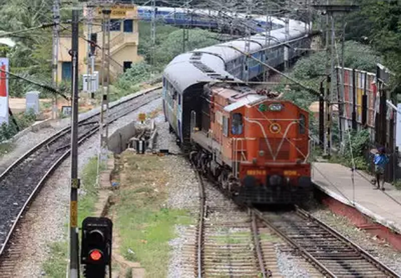 ten trains canceled on Delhi and Ajmer Route