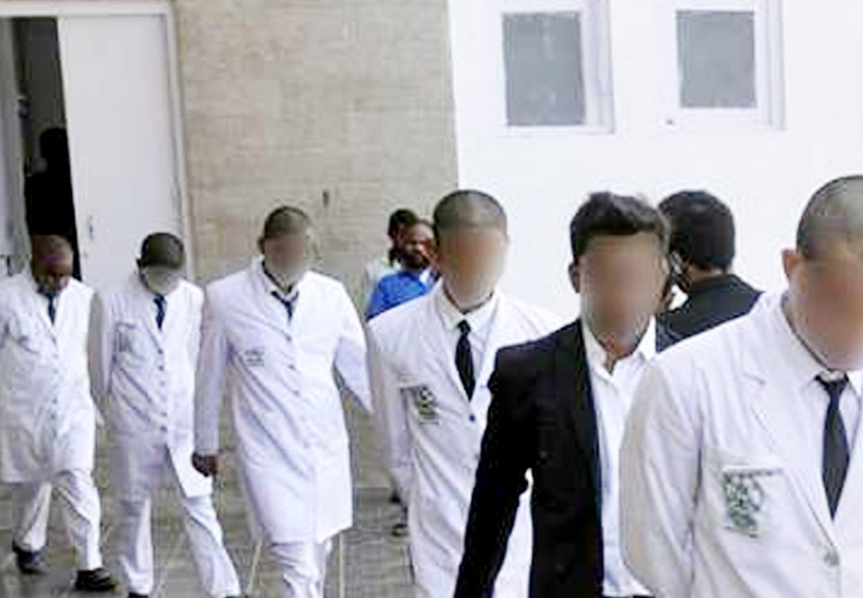 knitted hair and 2 peaks of new students of Kanpur Medical College