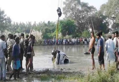 Two dead body found in Unnao accident