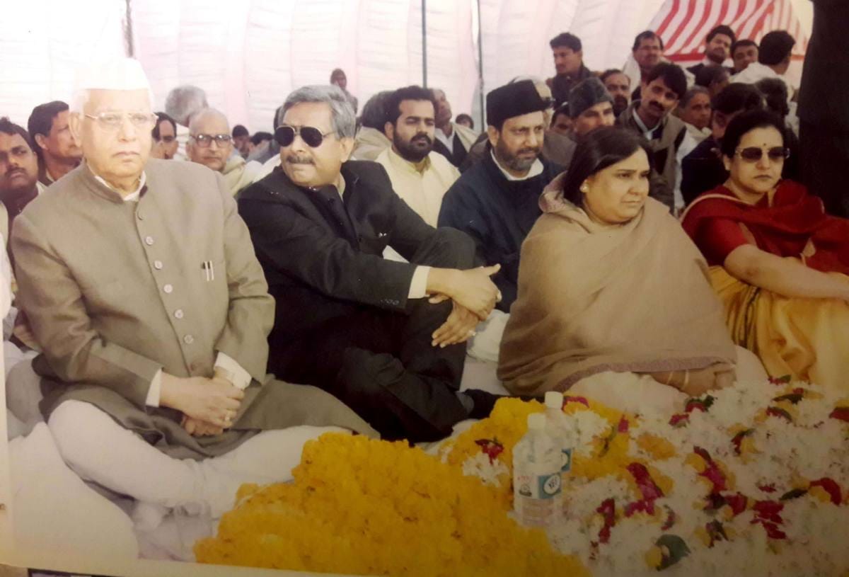 Narayan dutt tiwari formed two district in purvanchal in his tennure