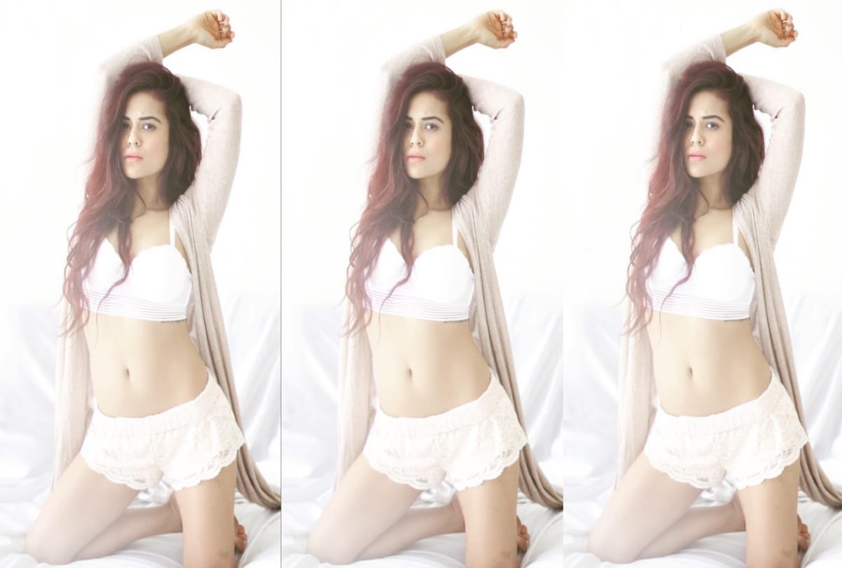 kuch kuch hota hai junior anjali aka Sana saeed hot pictures