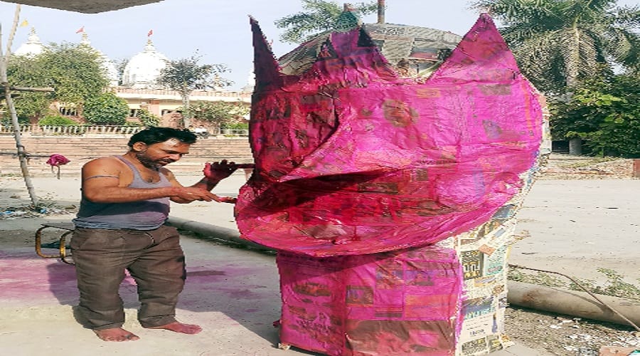 Example of communal harmony and Muslim family makes statues of Ravana for 10 years