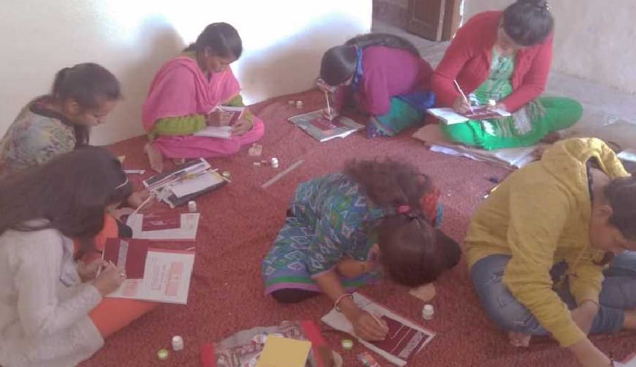 Impression of Chely Aman in Sarees