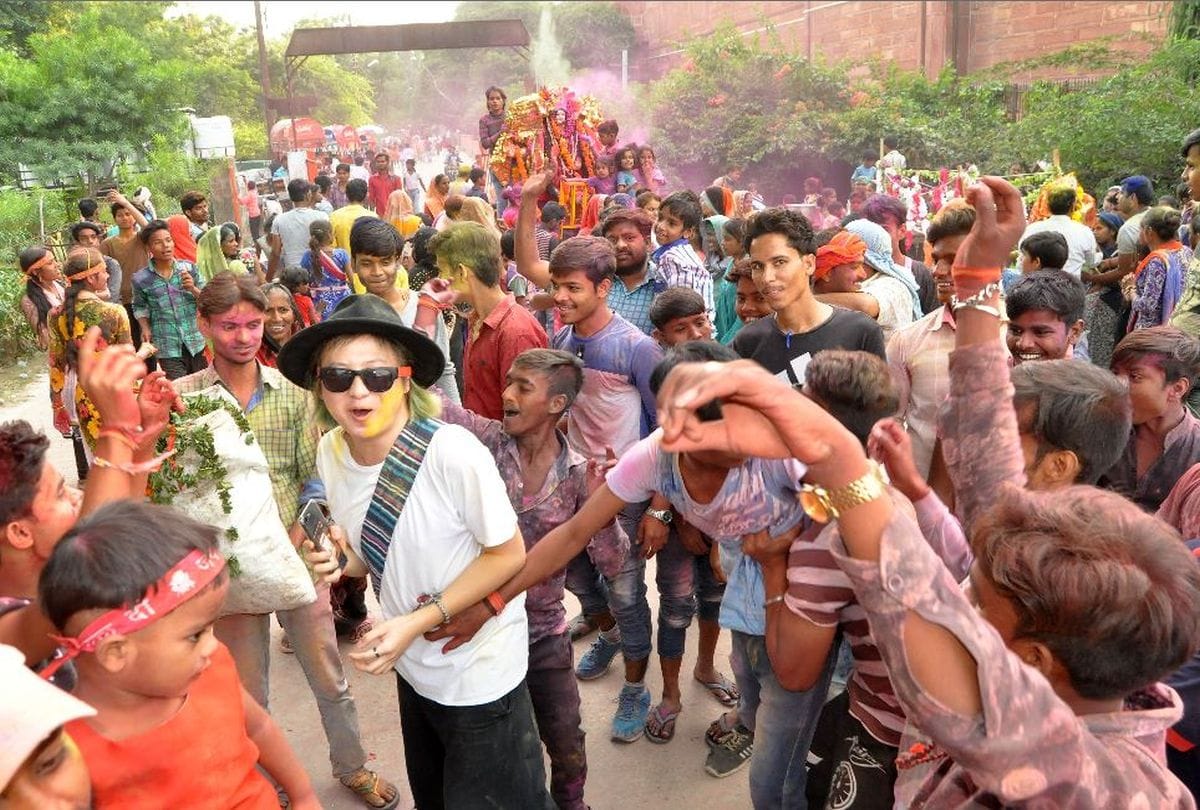 durga idol immersion in yamuna ghats at agra