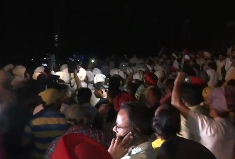 Railways Released helpline number on amritsar rail accident