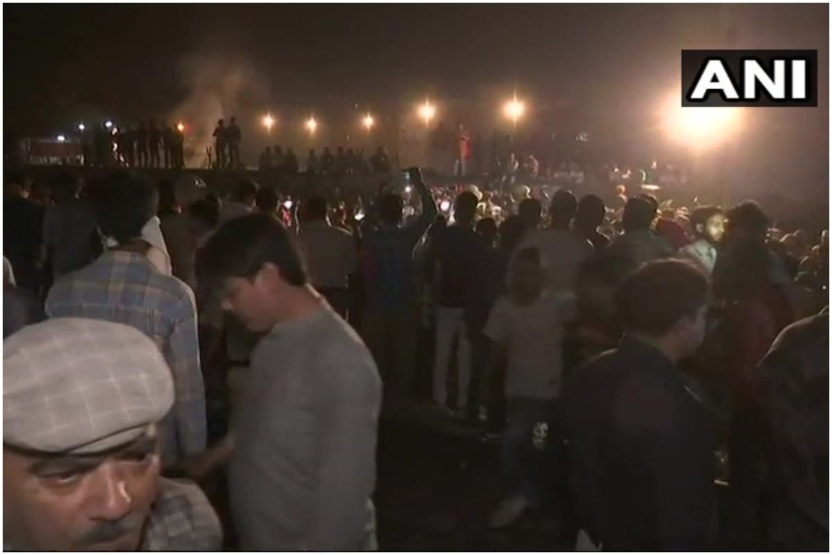 Amritsar: people crushed by train during dussehra celebration
