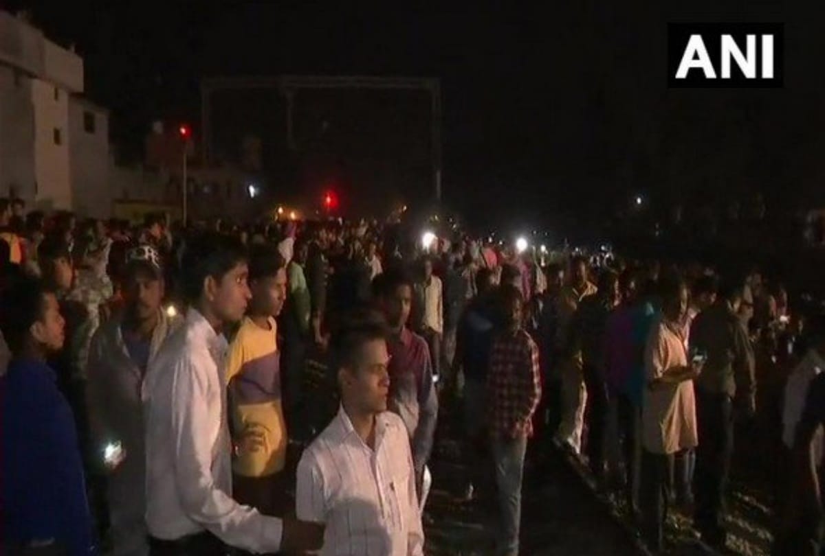 MLA Navjot Singh Sidhu wife was present on the stage During Amritsar rail accident