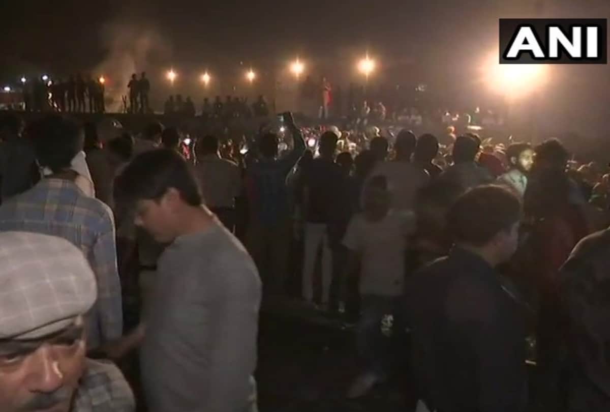 MLA Navjot Singh Sidhu wife was present on the stage During Amritsar rail accident