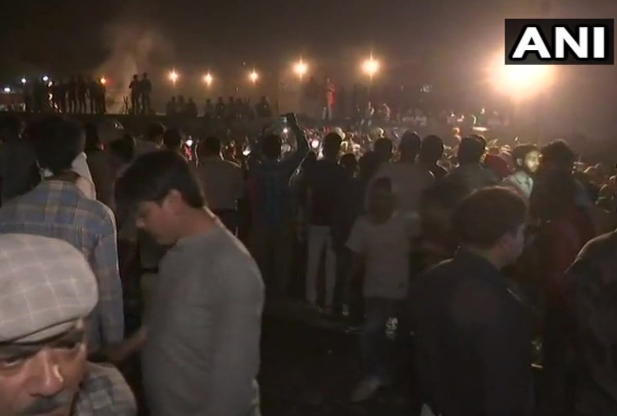 MLA Navjot Singh Sidhu wife was present on the stage During Amritsar rail accident