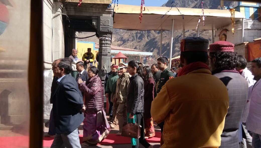 uttarakhand governor visit badrinath temple