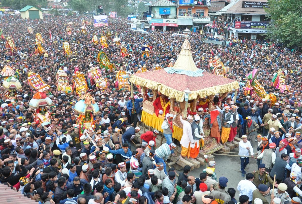 international kullu dussehra 2018 inauguration by governor acharya dev vrat