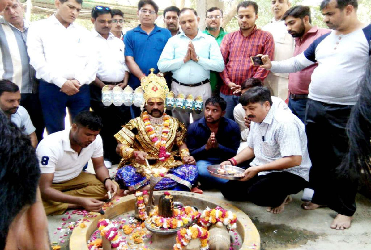 Lankesh Bhakt Mandal protest against burn Ravana effigy on Vijayadashmi