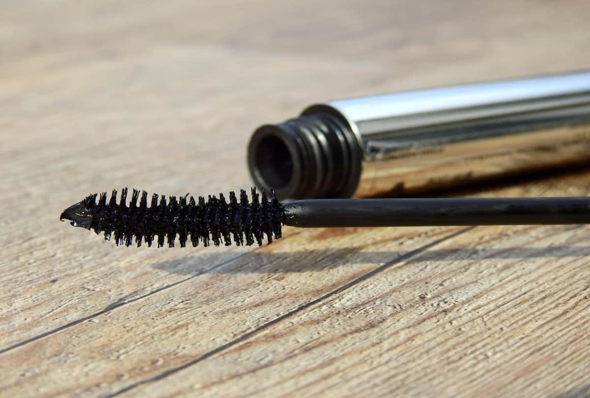 every woman must know five mascara hacks for perfect eyelashes