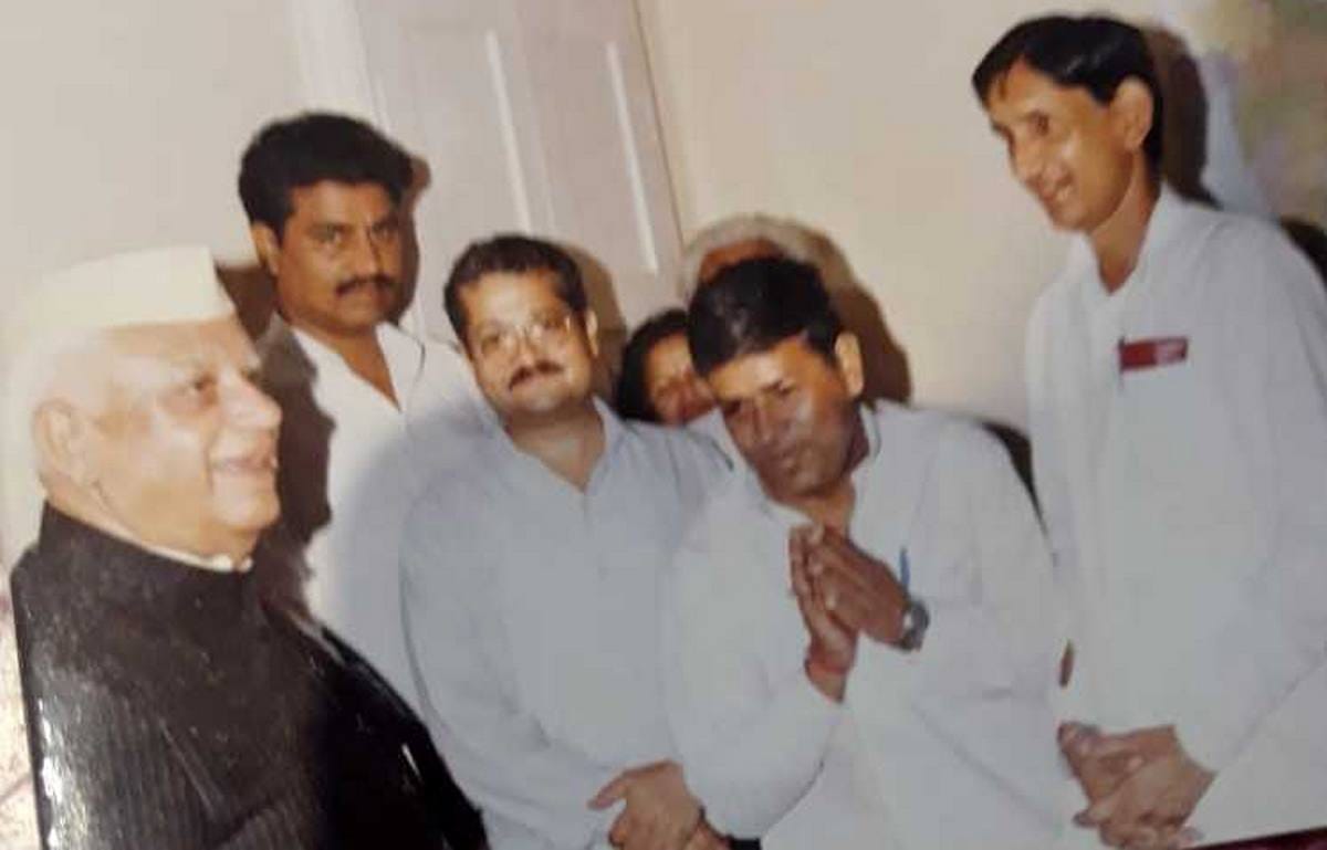 Narayan dutt tiwari built roads in varanasi first time with hot mix plant