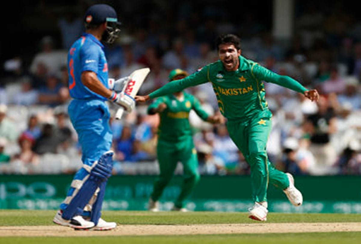 This is how mohammad Aamir gets wicket of virat kohli in champions trophy 2017