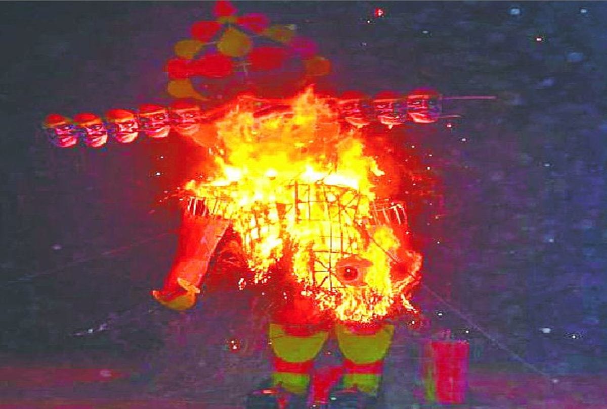 Ravana effigy burnt at ramleela ground in Agra
