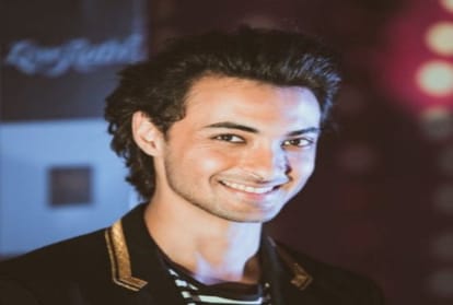 bollywood actor aayush sharma at mandi himachal