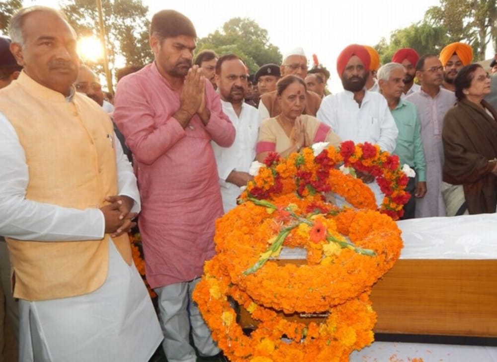 nd tiwari antim darshan in haldwani public seems in sorrow