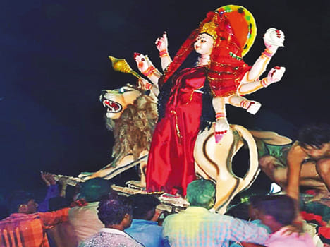 Durga statues, immersed with humid eyes in Kabrai dam