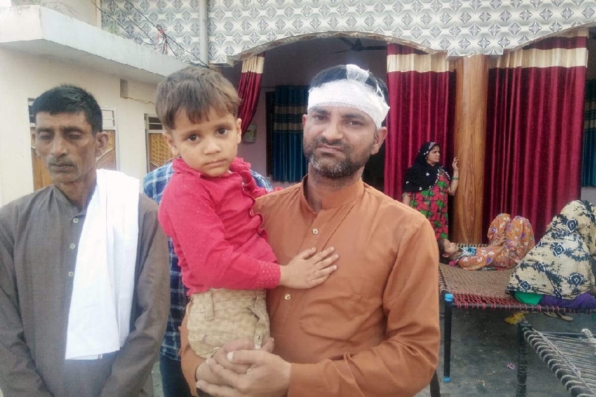 badmash robbed the house after taking four-year-old boy  at Gun Point in saharanpur