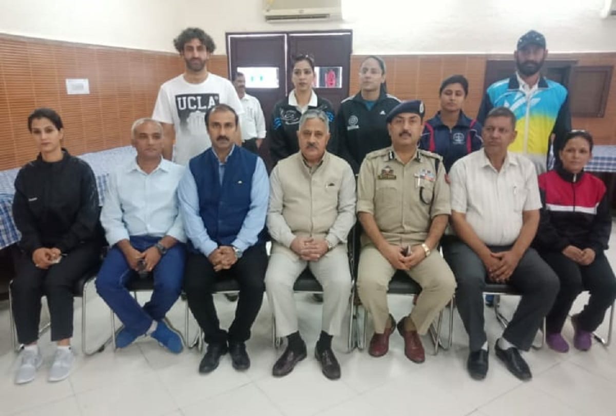 jammu kashmir coach will take training in delhi to give better training to the sport players