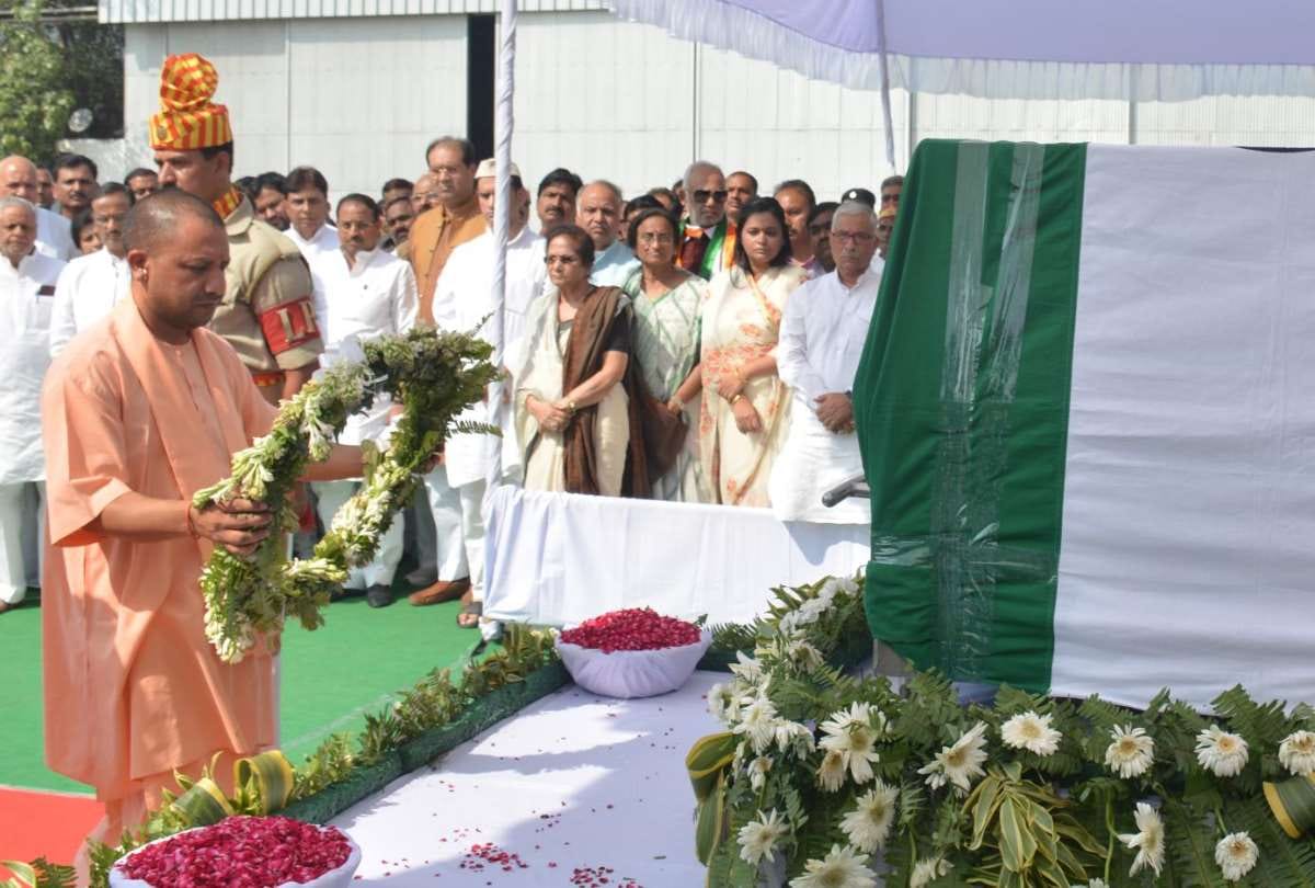 congress want to bring dead body of nd tiwari to congress office