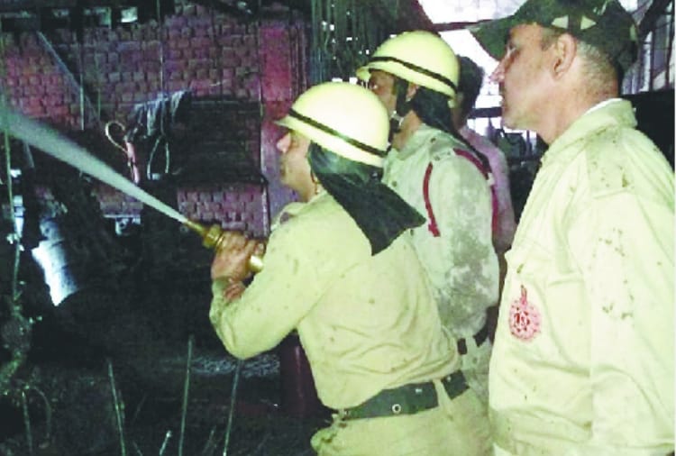 बाथू-बाथड़ी के उद्योग में भड़की आग