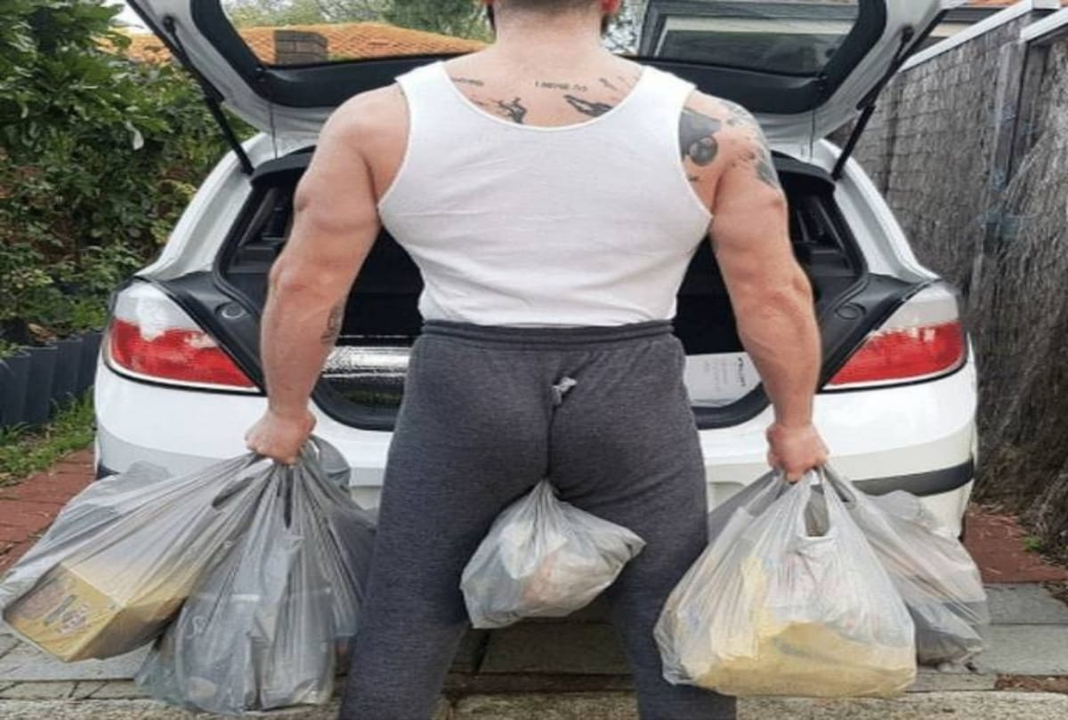 These funny shopping pictures makes you feel happy