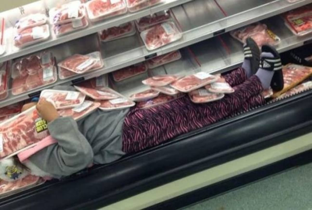 These funny shopping pictures makes you feel happy