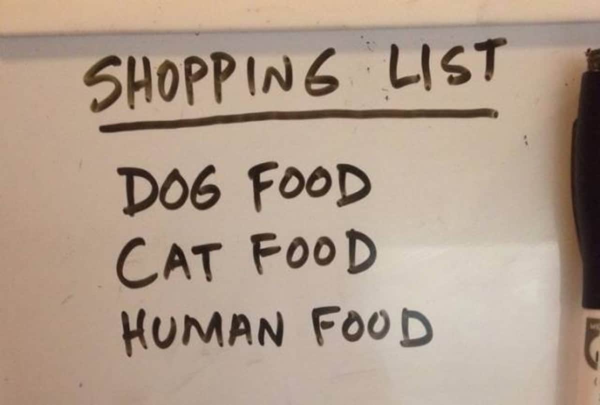 These funny shopping pictures makes you feel happy