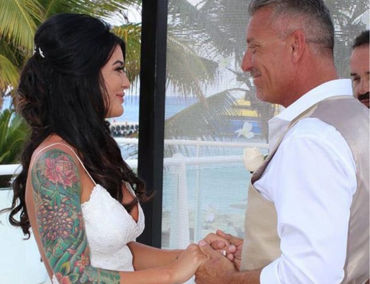 27 year girl marry with her best friend's father