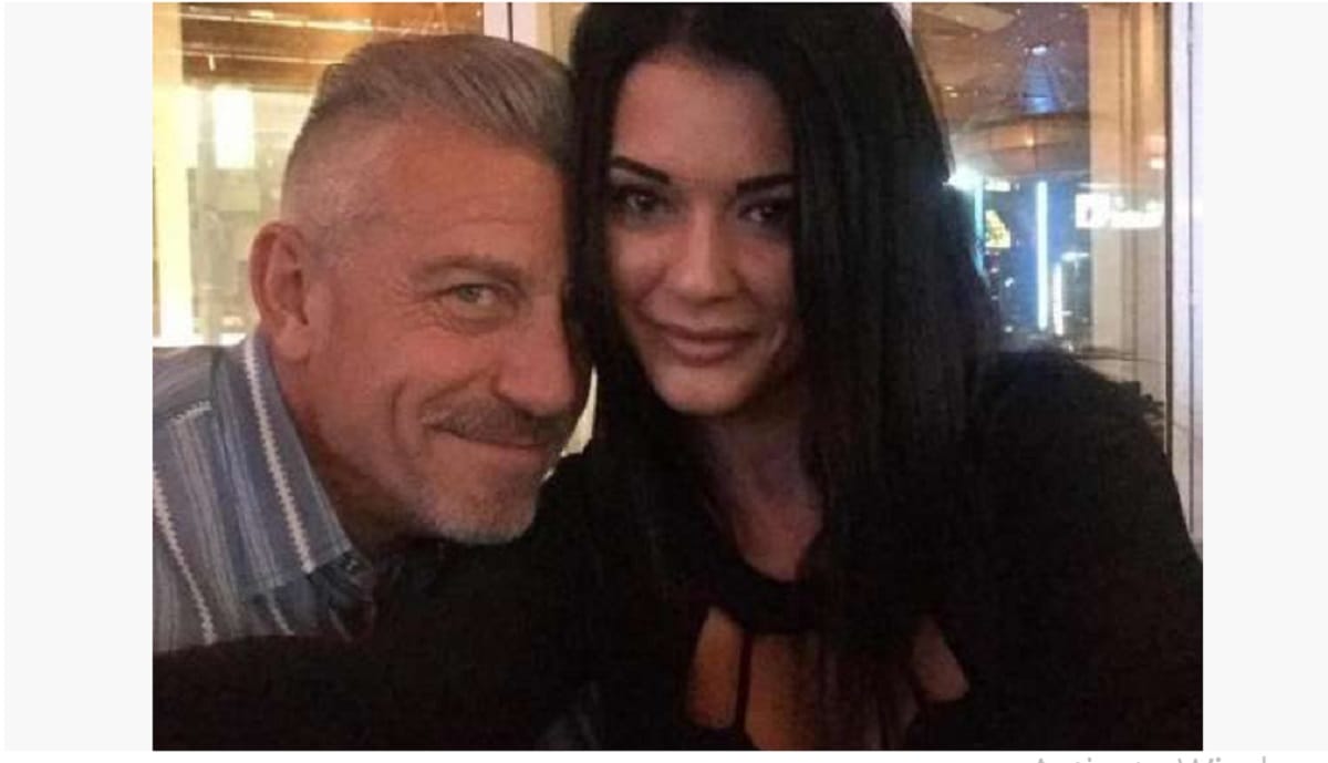 27 year girl marry with her best friend's father