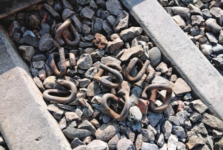 अमृतसर ट्रेन हादसा: peoples Open tracks clevis after amritsar train accident