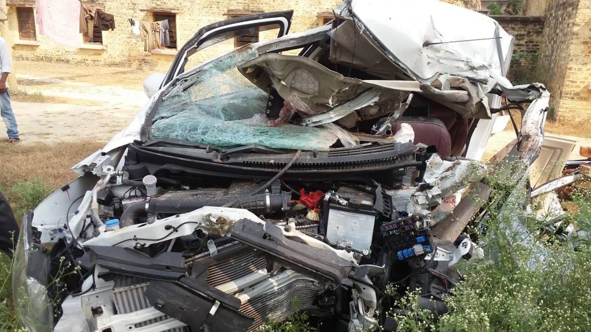 Road accident in azamgarh four nepali citizen killed