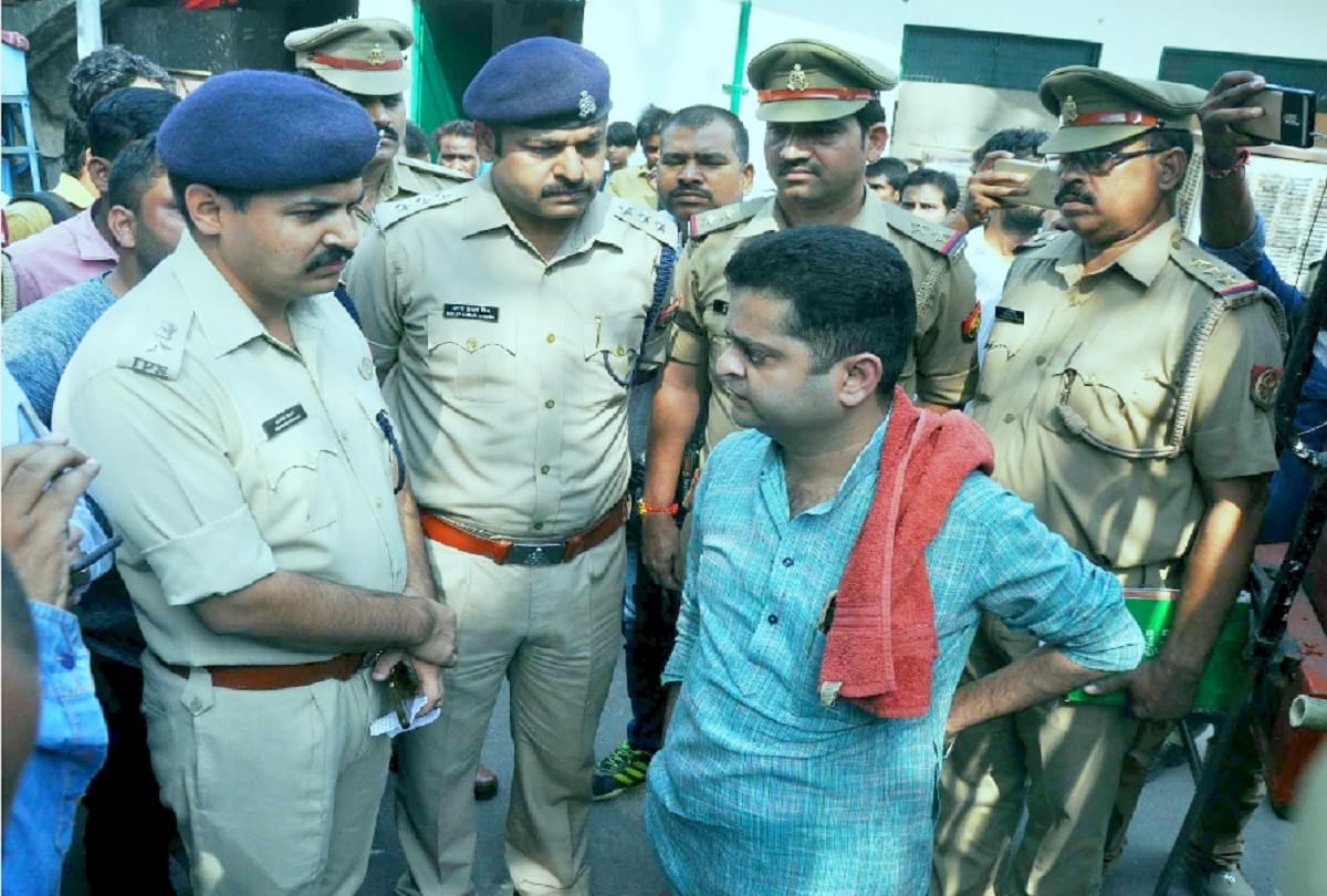 ramesh yadav sabhapati wife Meera Yadav says son committed suicide