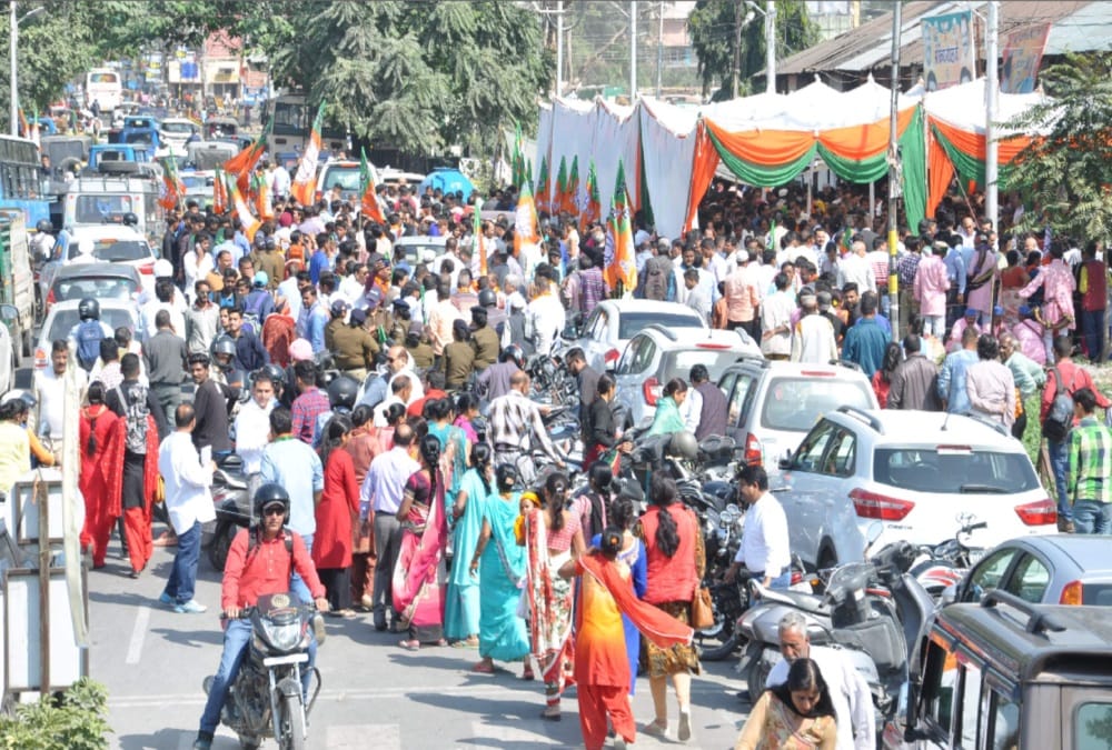 People suffer Traffic jam during uttarakhand Nikay chunav Nomination procession