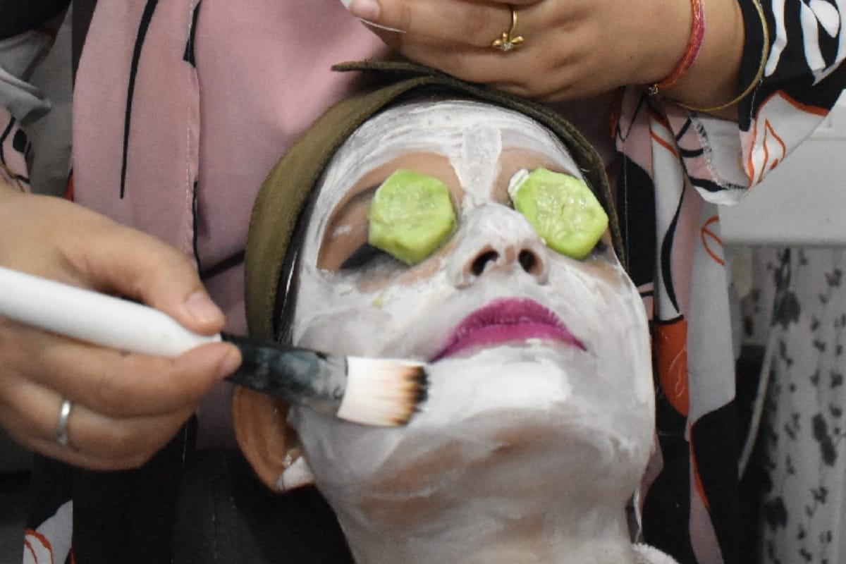 Karwa Chautha 2018 Smoke and charcoal facials will make women more beautiful meerut