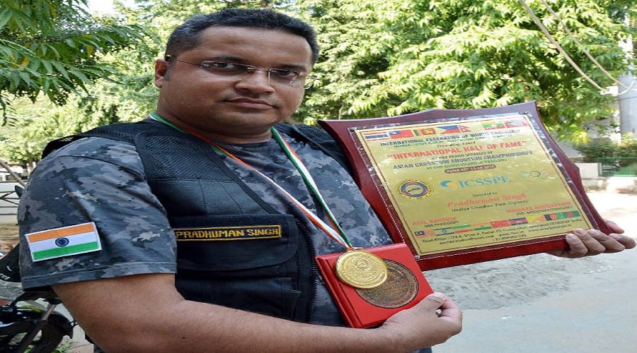 Mujaffarnagar shooter pradyuman won gold medal in Asian shooting competition