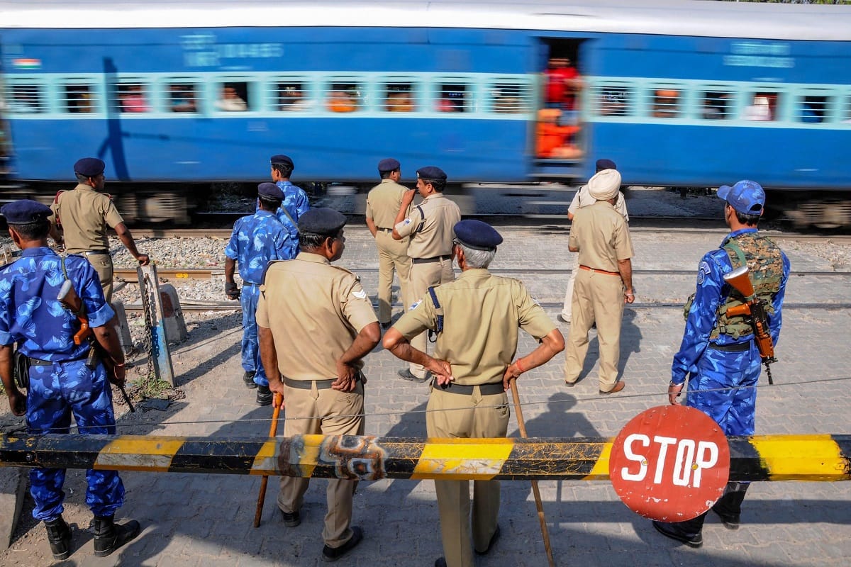 50,000 people lost their lives between 2015 and 2017 on railway tracks after being hit by trains