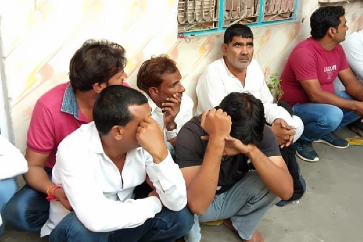 BJP eader home was gambling point in shamli many gambler arrested in SOG team raid