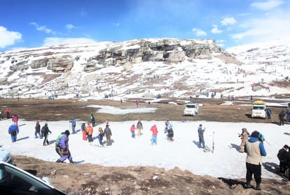 Minimum temperature reduced by minus two degrees in Kelang himachal