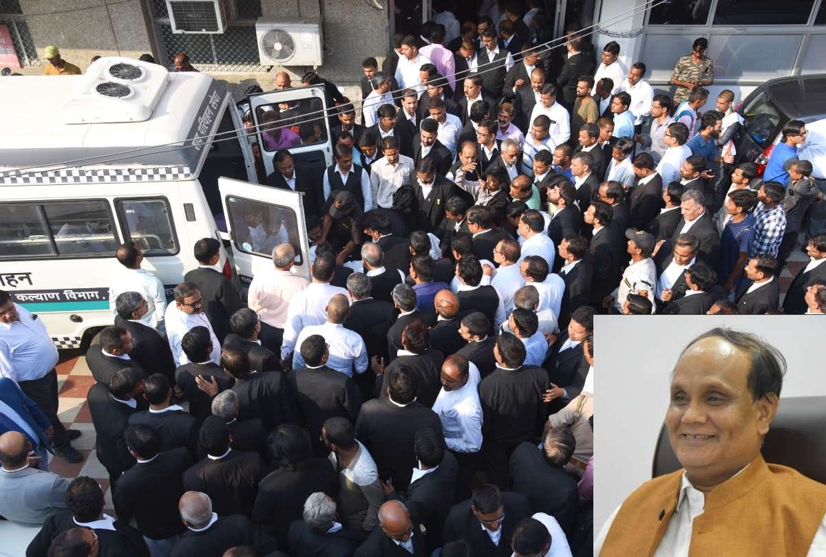 Advocate Commit Suicide By Jumping 4th Floor In HC Building lucknow