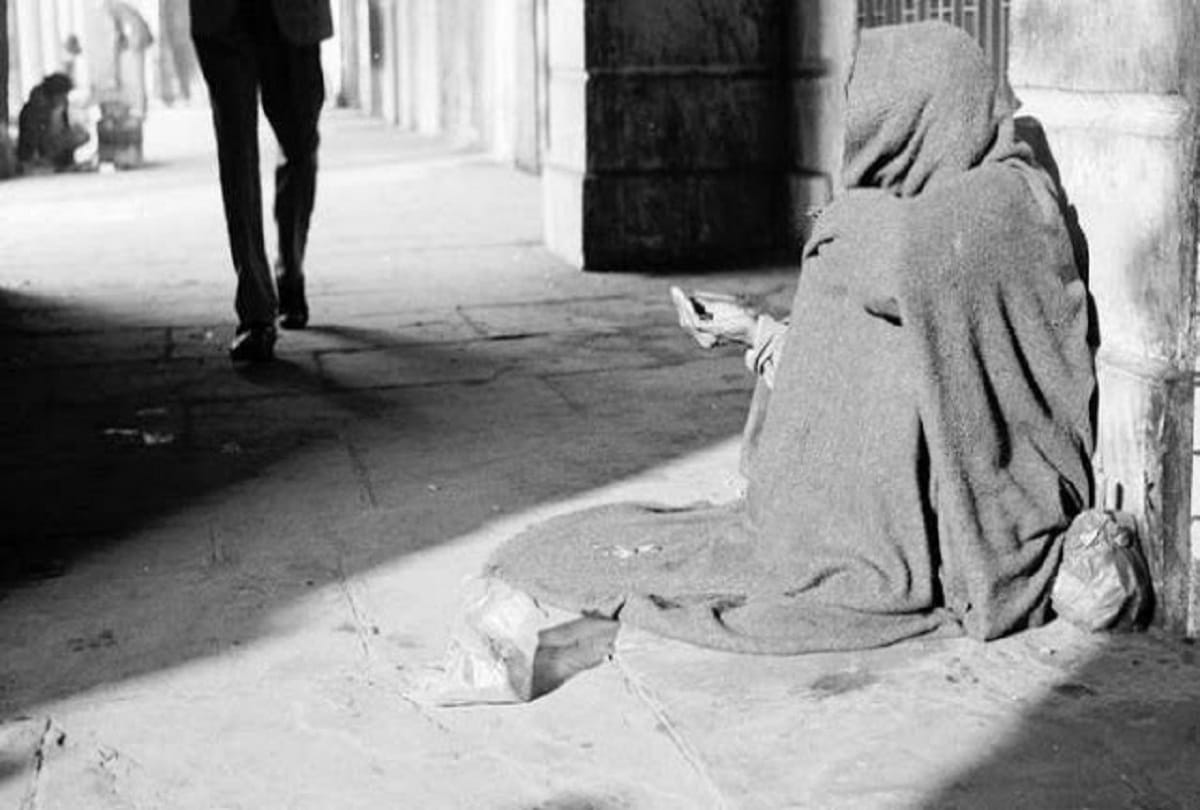beggar arrested by dubai police, Beggar earns 73,500 dollar per month