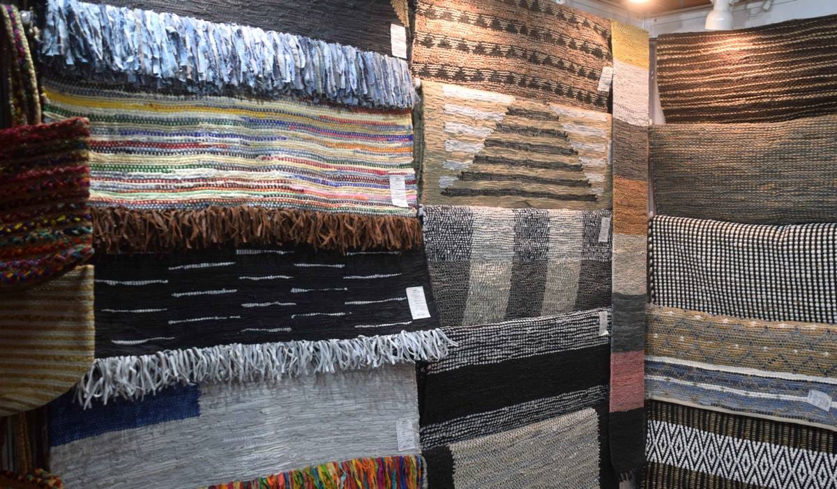 American Company promoting Indian carpet industry