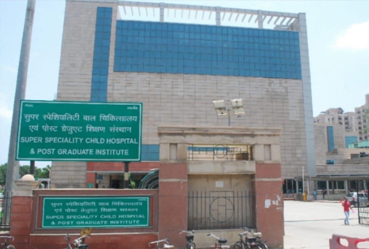 man commit suicide by jumping 5th floor in child pgi Building noida