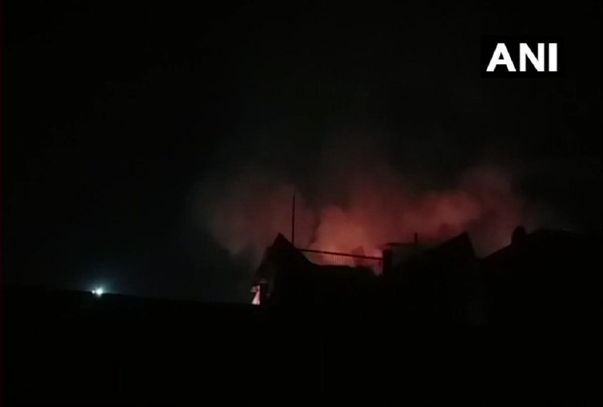 Noida: Two children died due to LPG cylinder explosion.