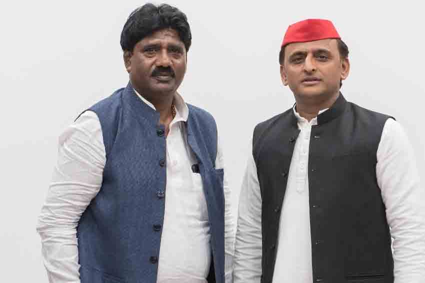 madhya pradesh election: sp targets on bjp soft corner towards congress