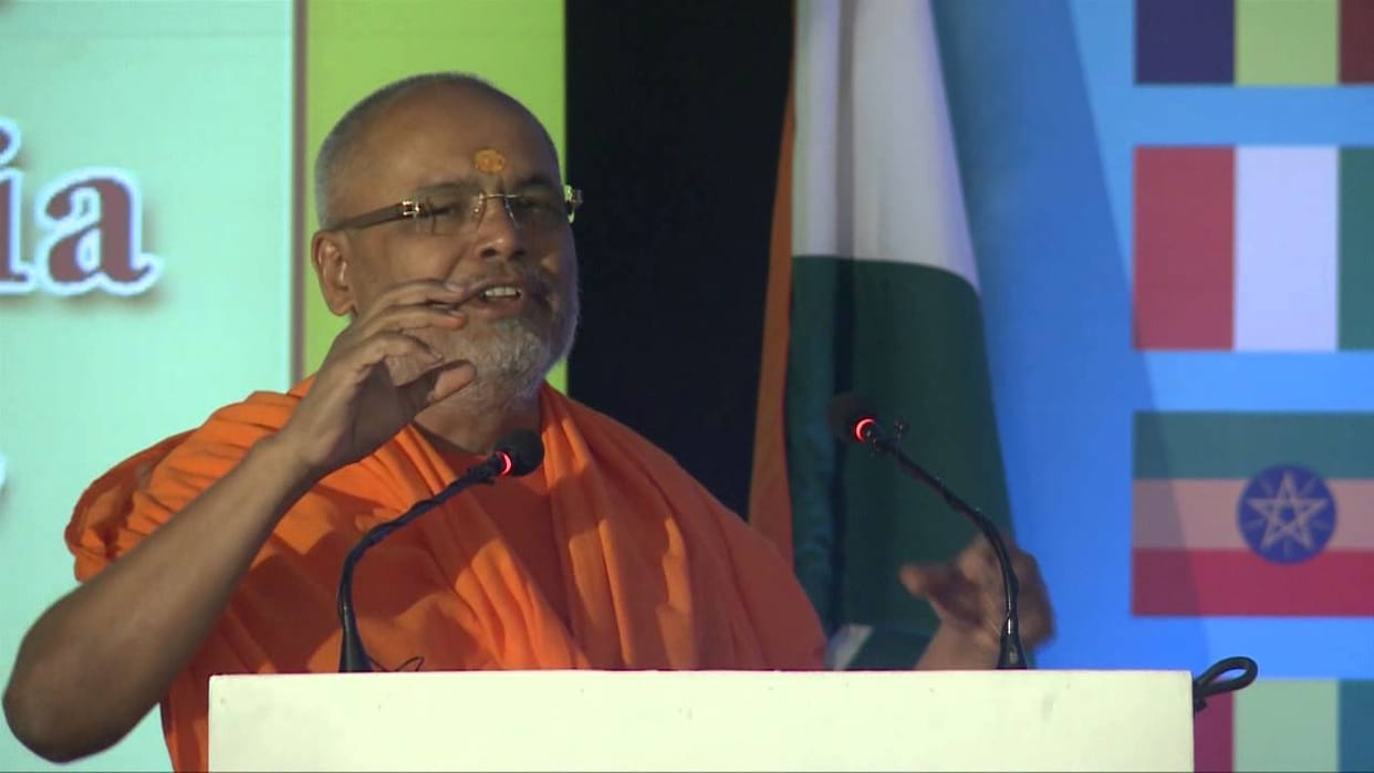 swami paramanand saraswati attacks on computer baba
