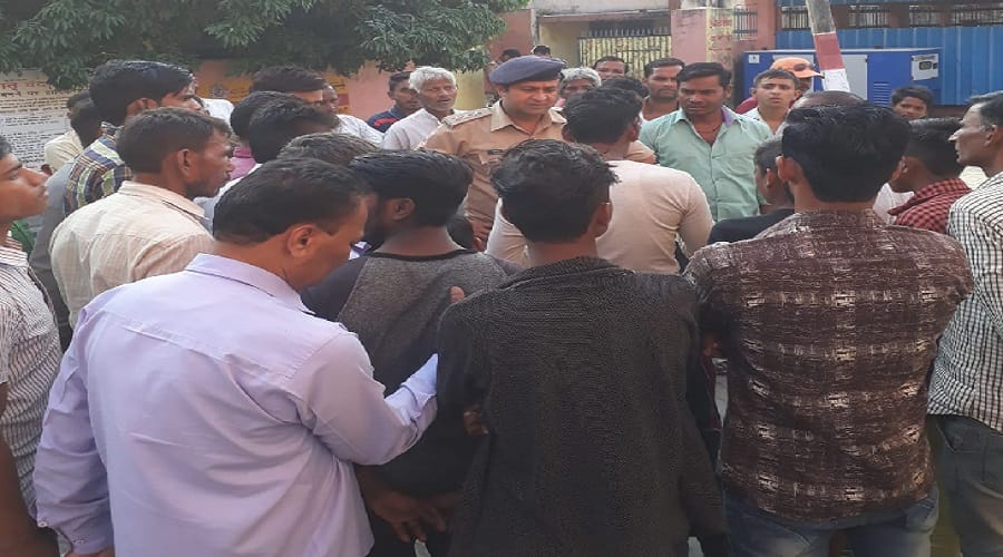 UP NEWS Video made of woman Delivery at Muzaffarnagar Hospital